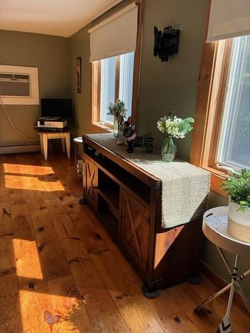 15 Lake View Dr, Spencer, MA 01562