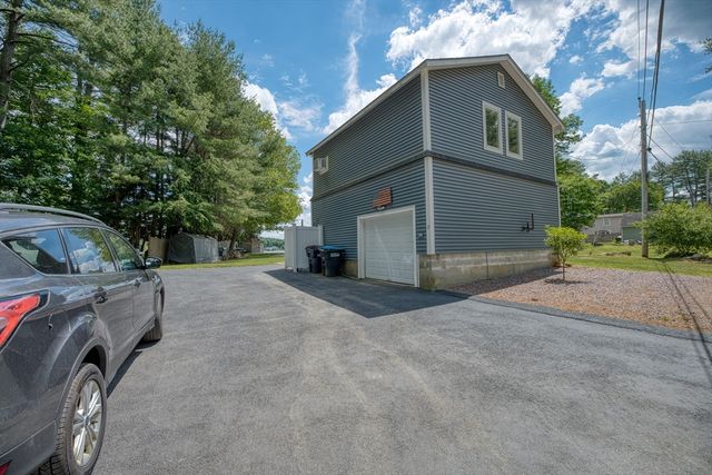 15 Lake View Dr, Spencer, MA 01562