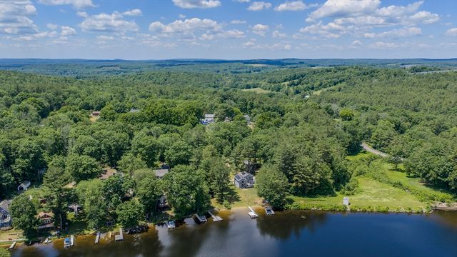 15 Lake View Dr, Spencer, MA 01562