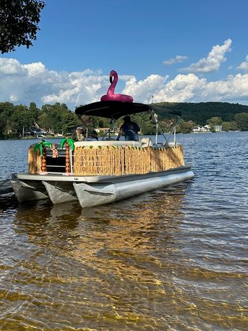 15 Lake View Dr, Spencer, MA 01562