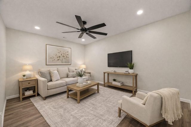 264 Parker Road, Houston, TX 77076