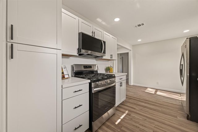 264 Parker Road, Houston, TX 77076