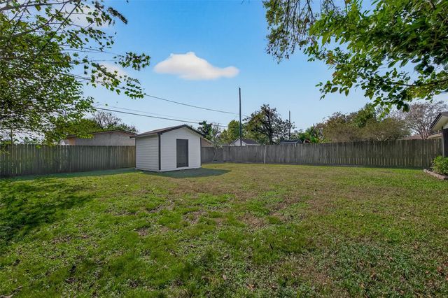 264 Parker Road, Houston, TX 77076