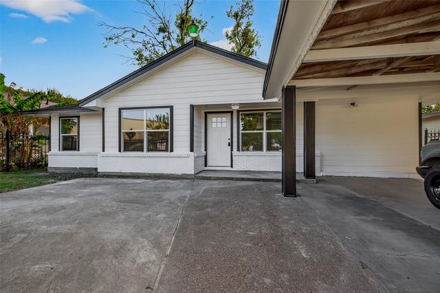 264 Parker Road, Houston, TX 77076