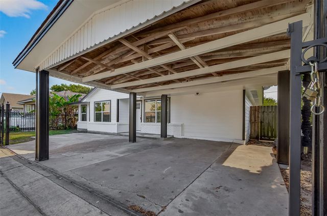 264 Parker Road, Houston, TX 77076