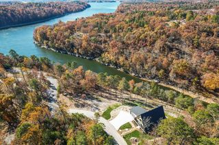 17837 Ventris Cove Circle, Rogers, AR 72756