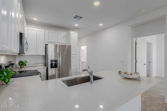 2511 W QUEEN CREEK Road 279, Chandler, AZ 85248