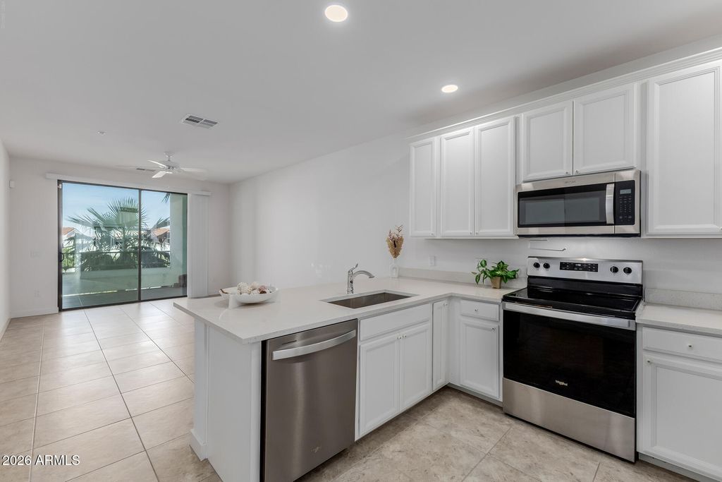 2511 W QUEEN CREEK Road 279, Chandler, AZ 85248