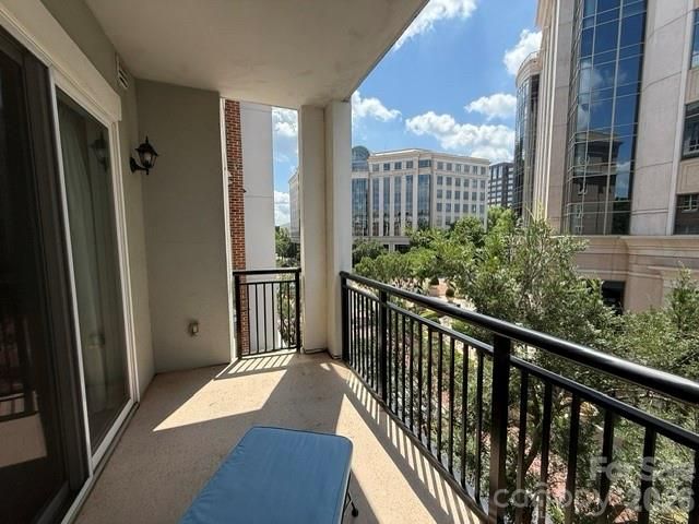 4620 Piedmont Row Drive W 402, Charlotte, NC 28210