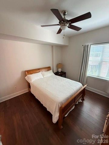 4620 Piedmont Row Drive W 402, Charlotte, NC 28210