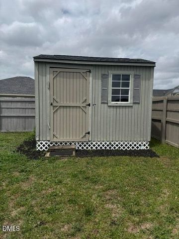 1204 Piper Court, Hope Mills, NC 28348