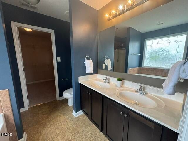 1204 Piper Court, Hope Mills, NC 28348