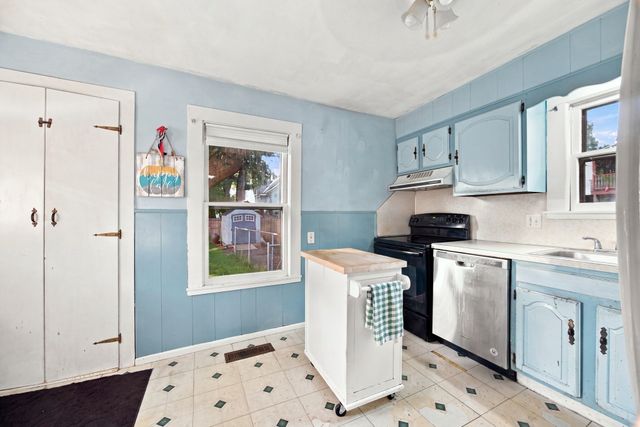 16 Otis St, Westfield, MA 01085