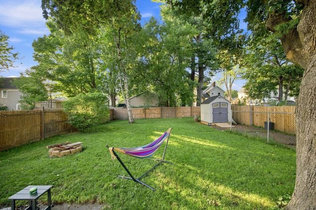 16 Otis St, Westfield, MA 01085