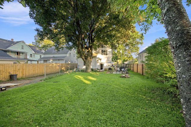 16 Otis St, Westfield, MA 01085