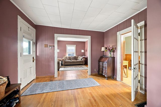16 Otis St, Westfield, MA 01085