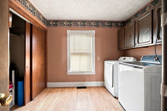 16 Otis St, Westfield, MA 01085