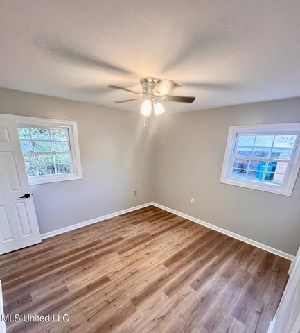 2304 Tucker Avenue, Pascagoula, MS 39567