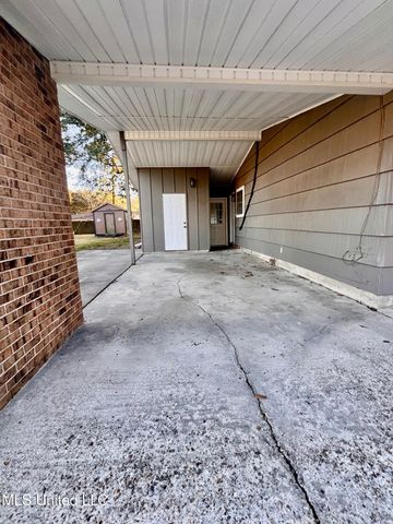 2304 Tucker Avenue, Pascagoula, MS 39567