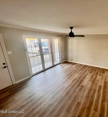 2304 Tucker Avenue, Pascagoula, MS 39567