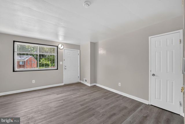 127 JOLIET ST SW, Washington, DC 20032
