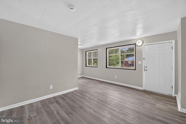 127 JOLIET ST SW, Washington, DC 20032