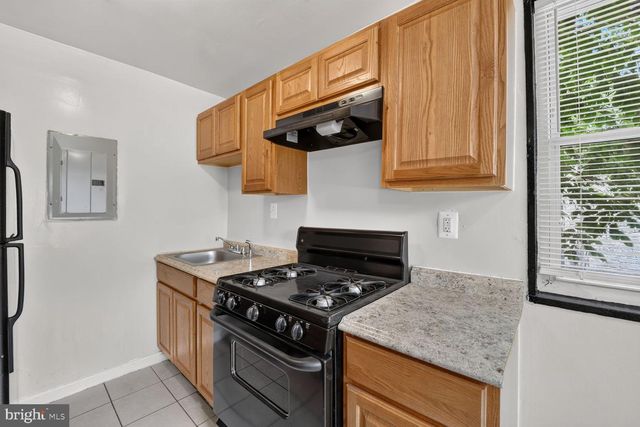 127 JOLIET ST SW, Washington, DC 20032