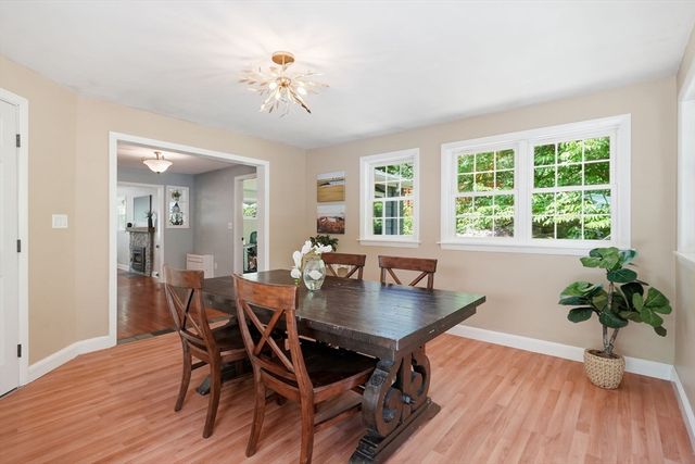 5 Stanford Dr, Westwood, MA 02090