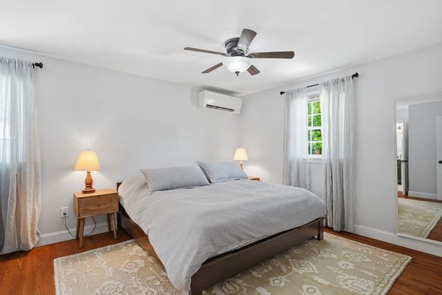 5 Stanford Dr, Westwood, MA 02090