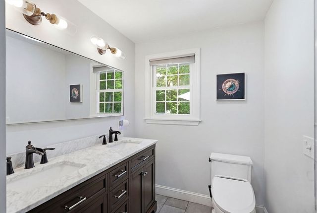 5 Stanford Dr, Westwood, MA 02090
