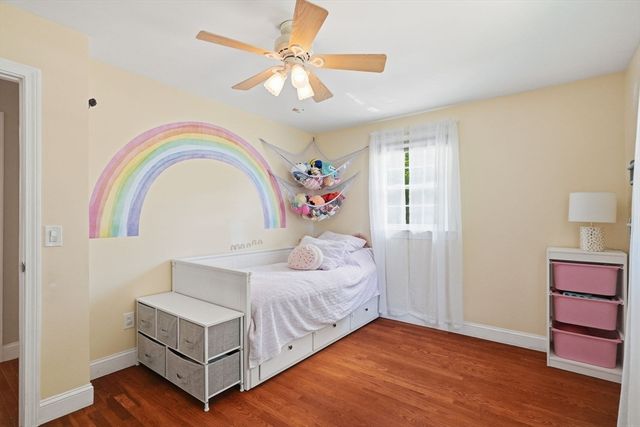 5 Stanford Dr, Westwood, MA 02090