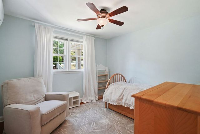 5 Stanford Dr, Westwood, MA 02090