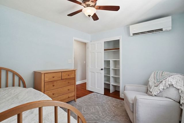 5 Stanford Dr, Westwood, MA 02090