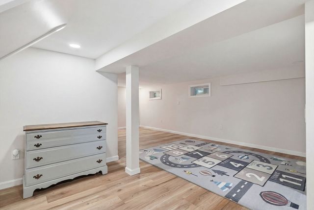 5 Stanford Dr, Westwood, MA 02090