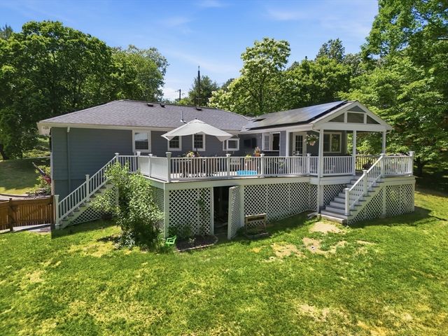 5 Stanford Dr, Westwood, MA 02090