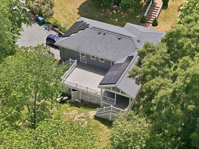 5 Stanford Dr, Westwood, MA 02090