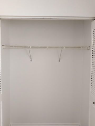 5702 NW 22nd Court 28-b, Lauderhill, FL 33313