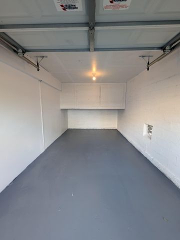 5702 NW 22nd Court 28-b, Lauderhill, FL 33313