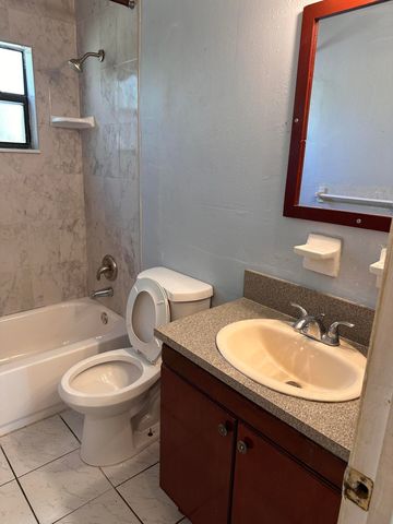 50 NW 8th Avenue 1, Dania Beach, FL 33004