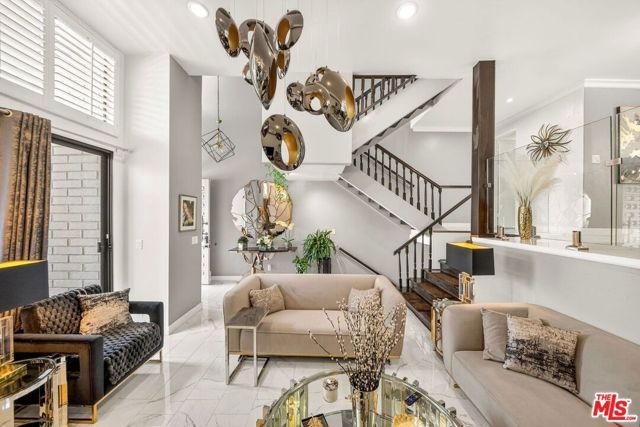 5305 White Oak Avenue F, Encino (los Angeles), CA 91316