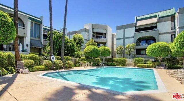 5305 White Oak Avenue F, Encino (los Angeles), CA 91316