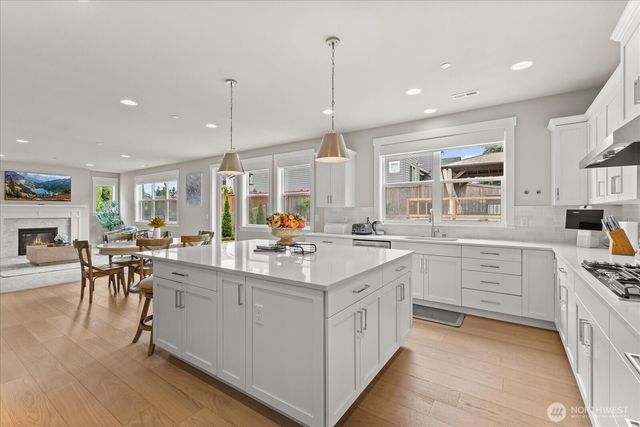 8815 NE 204th Street, Bothell, WA 98011