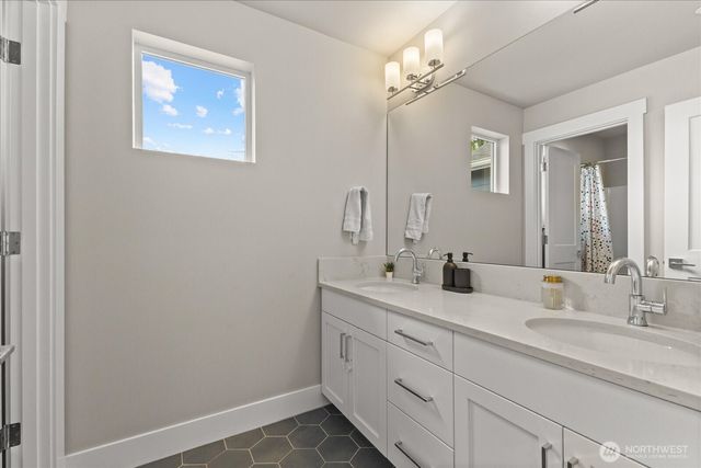 8815 NE 204th Street, Bothell, WA 98011