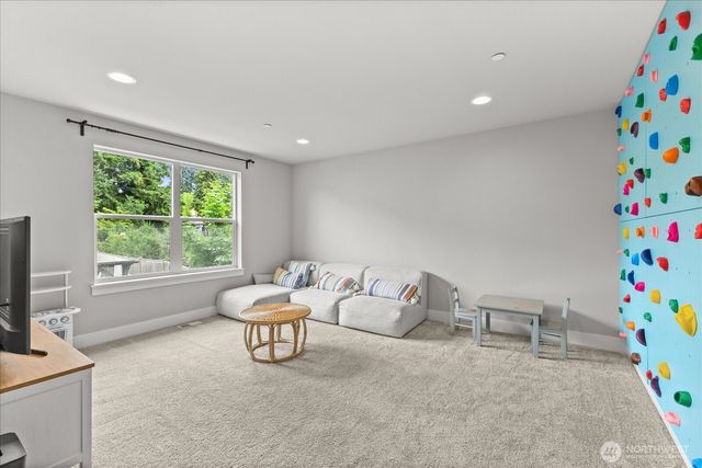 8815 NE 204th Street, Bothell, WA 98011