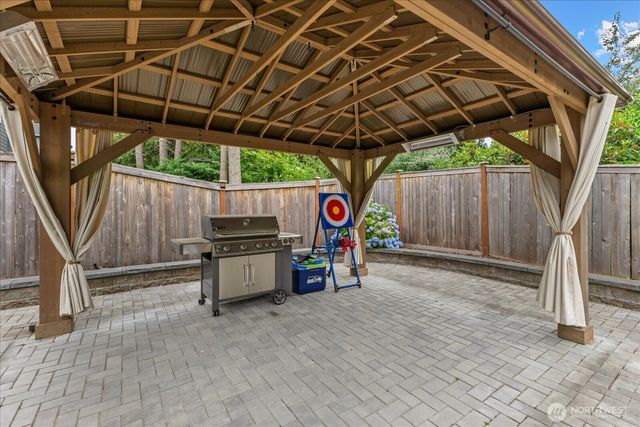 8815 NE 204th Street, Bothell, WA 98011
