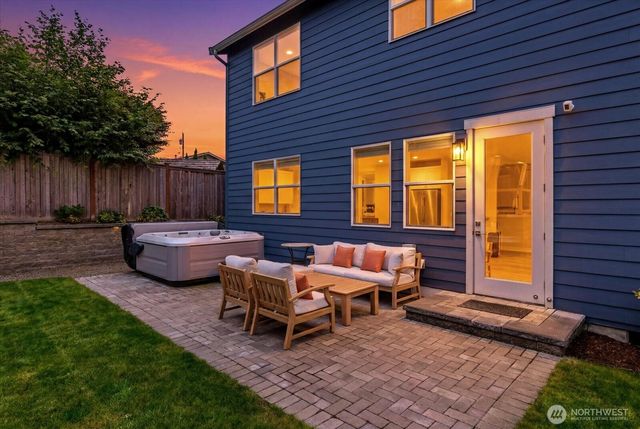 8815 NE 204th Street, Bothell, WA 98011