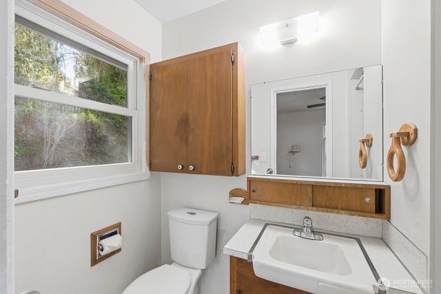 6215 Maple View Drive, Bremerton, WA 98312