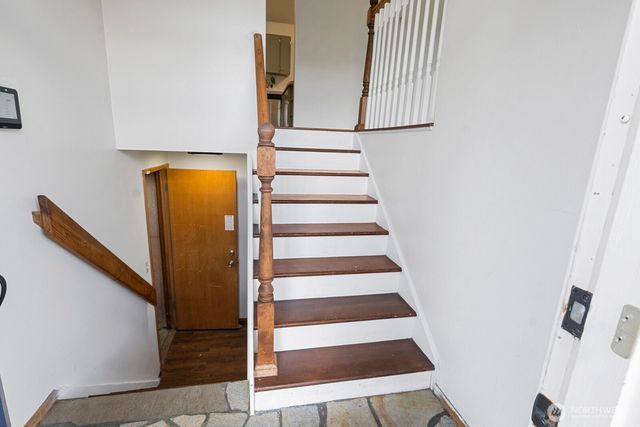 6215 Maple View Drive, Bremerton, WA 98312