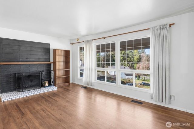 6215 Maple View Drive, Bremerton, WA 98312