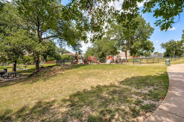 6220 Bentwood Trail 606, Dallas, TX 75252